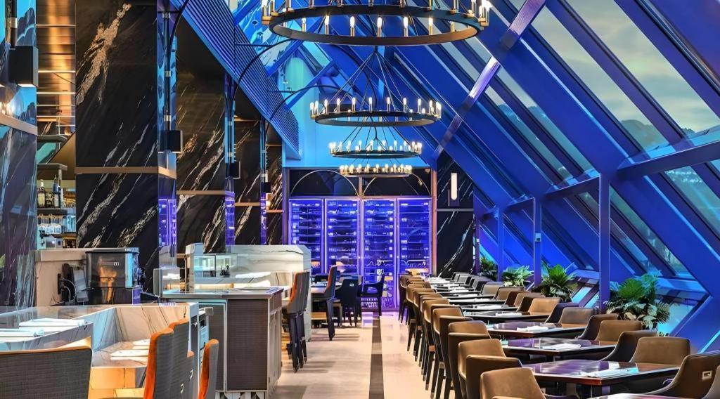 Atlantis Casino Resort 4*