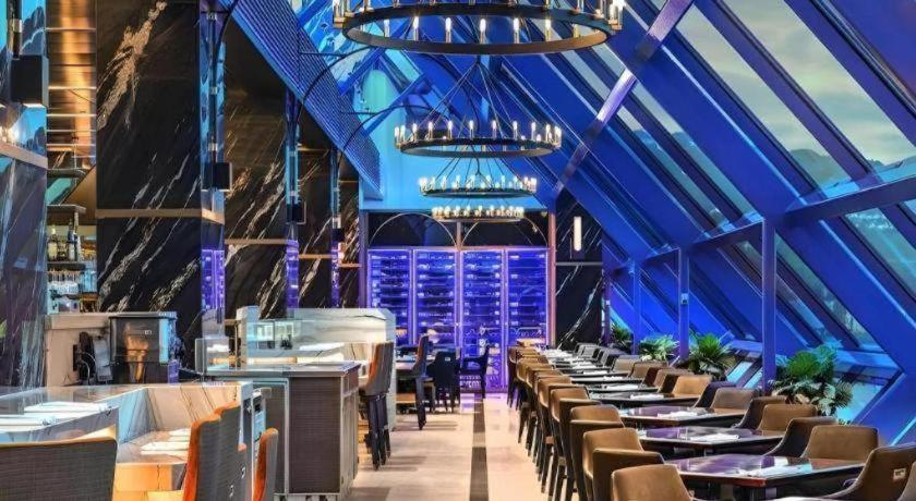 Atlantis Casino 4*