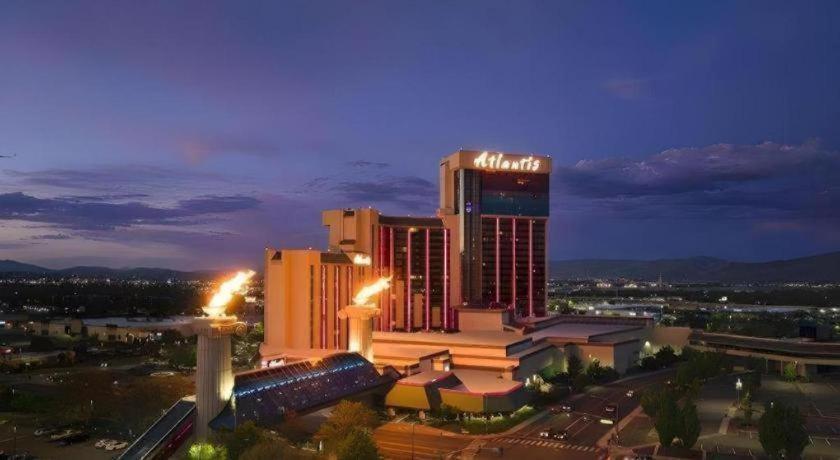 Atlantis Casino Resort 4*